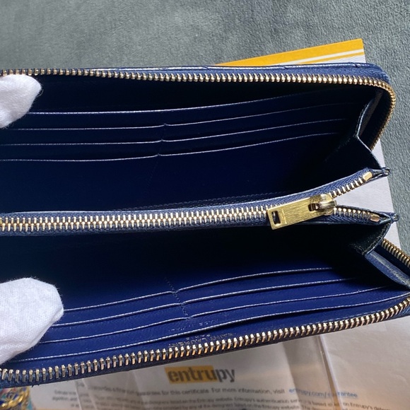 Yves Saint Laurent Grain De Poudre Matelassé Leather Monogram Zip Around Wallet - Picture 9 of 14